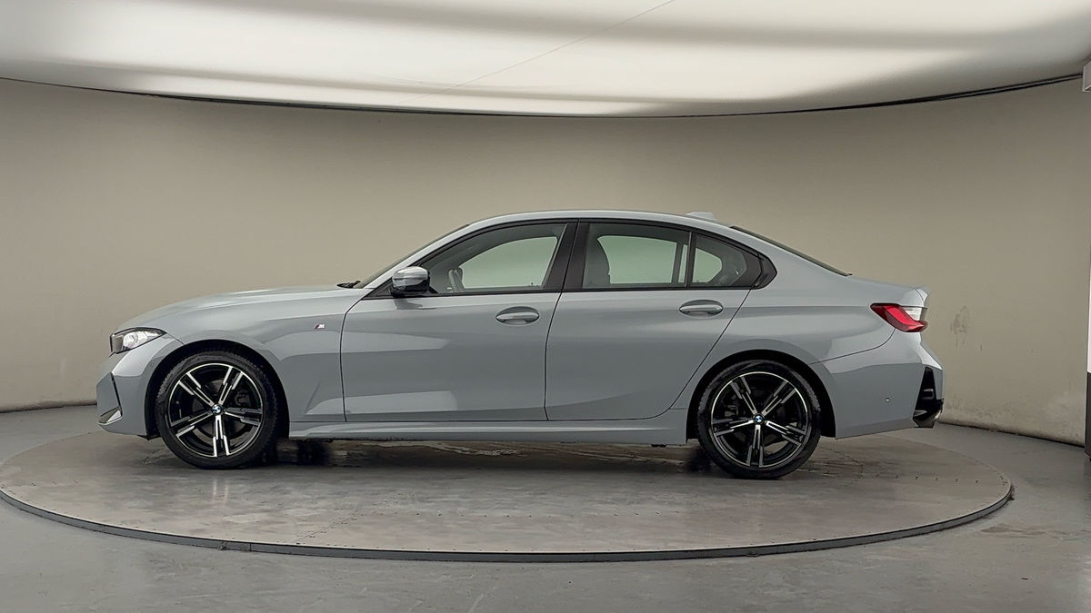 BMW 3 Series Image 15