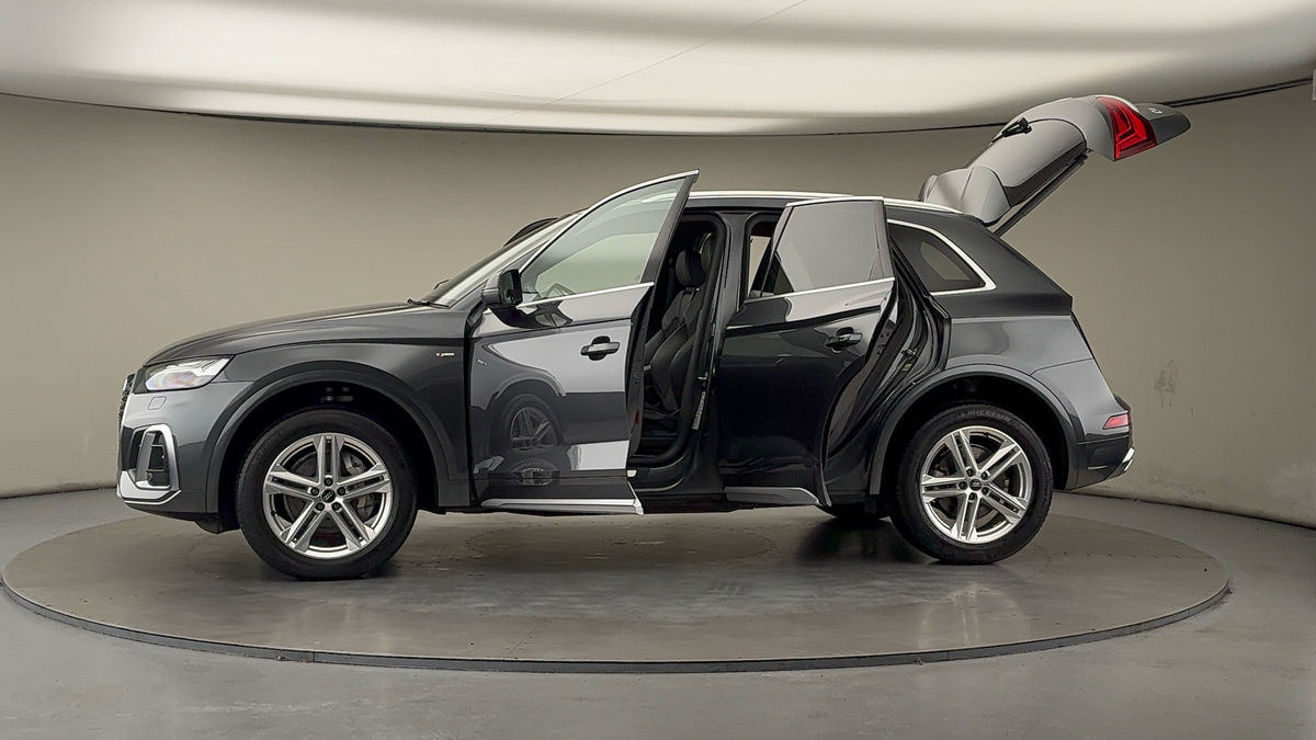 More views of Audi Q5