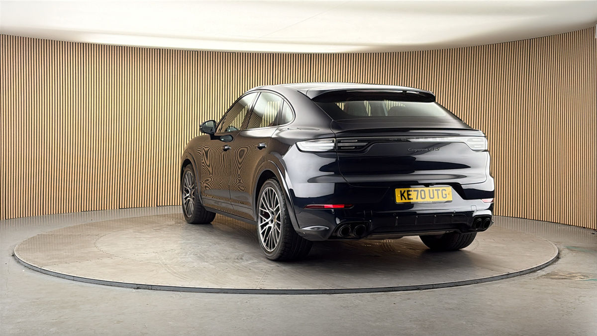More views of Porsche Cayenne