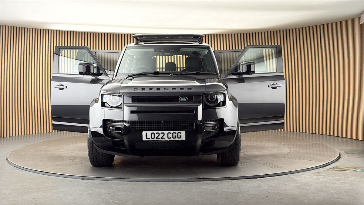 More views of Land Rover Defender 110