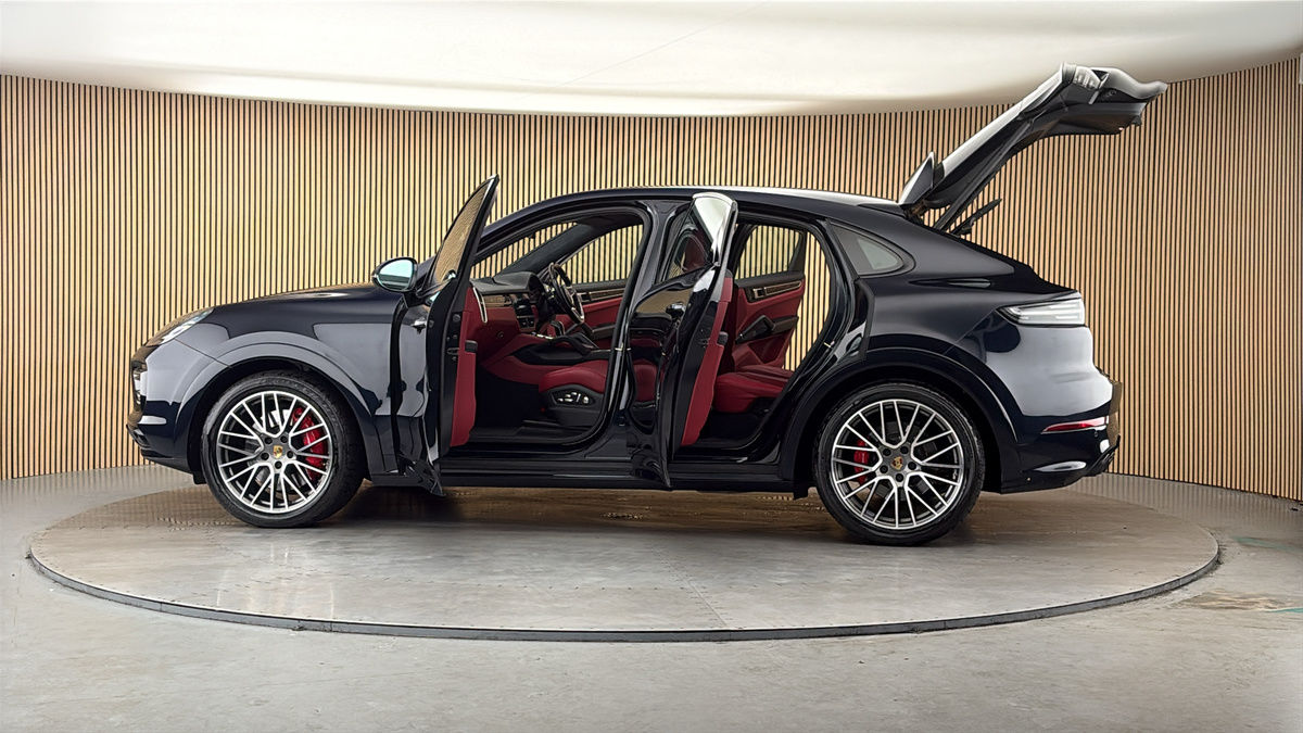 More views of Porsche Cayenne