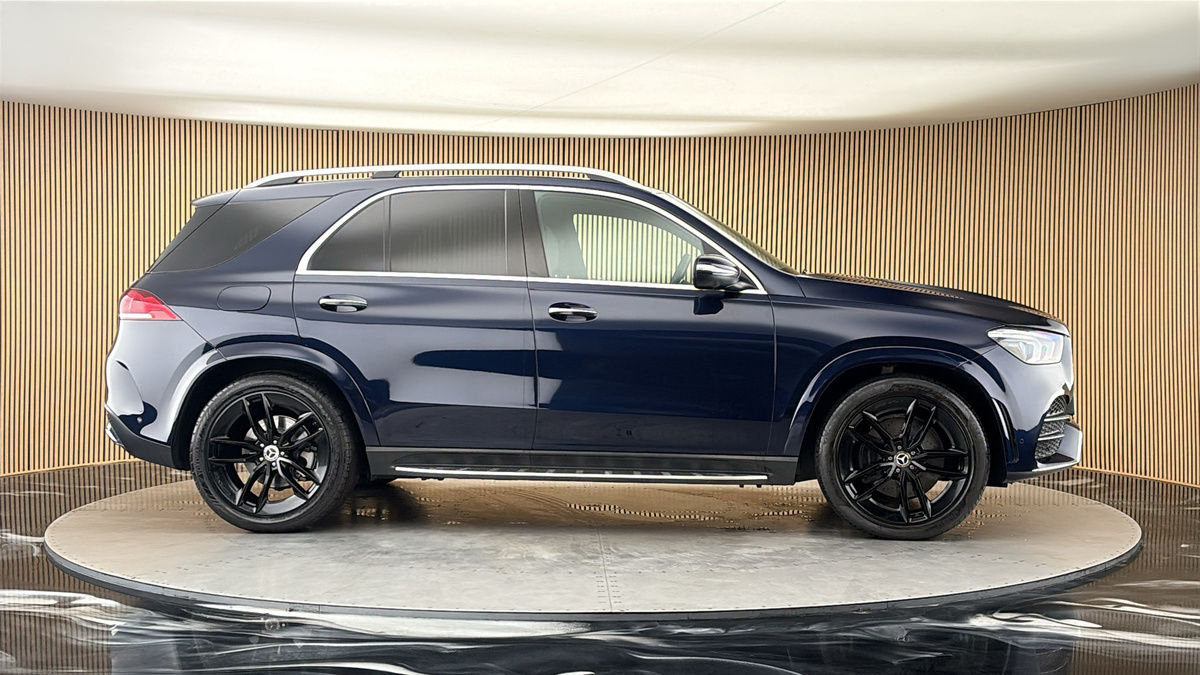 More views of Mercedes-Benz GLE
