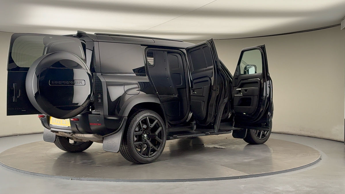 More views of Land Rover Defender 110