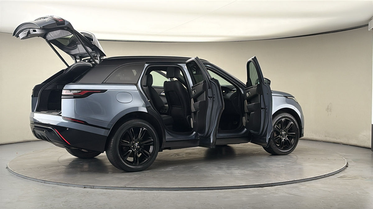 More views of Land Rover Range Rover Velar