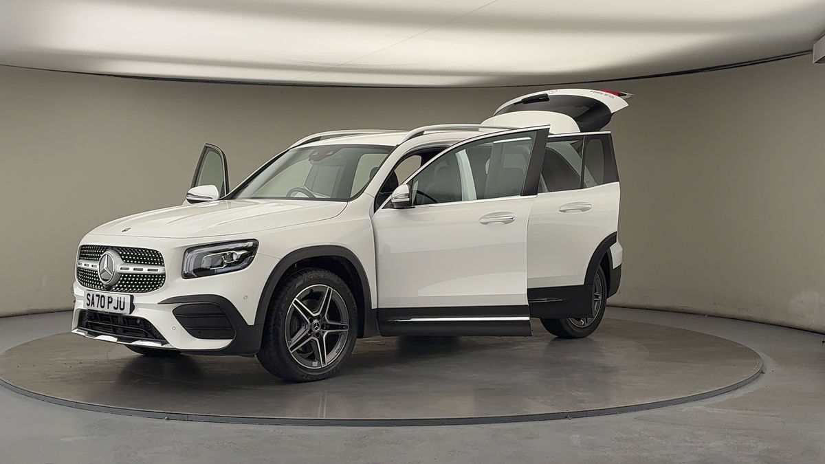Mercedes-Benz GLB Image 22