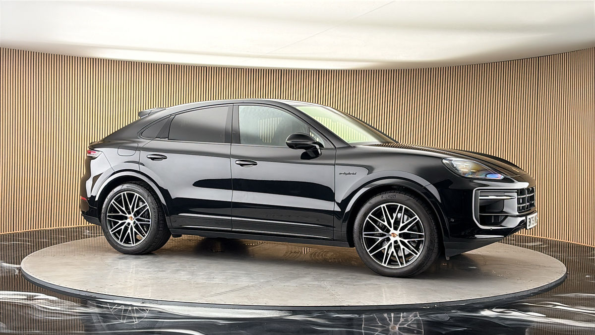 More views of Porsche Cayenne