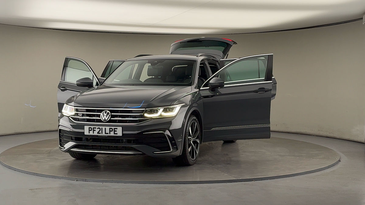 More views of Volkswagen Tiguan