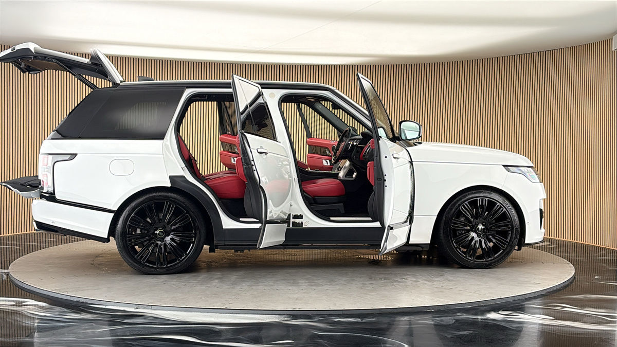 More views of Land Rover Range Rover