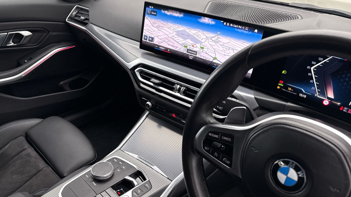 BMW 3 Series Image 18