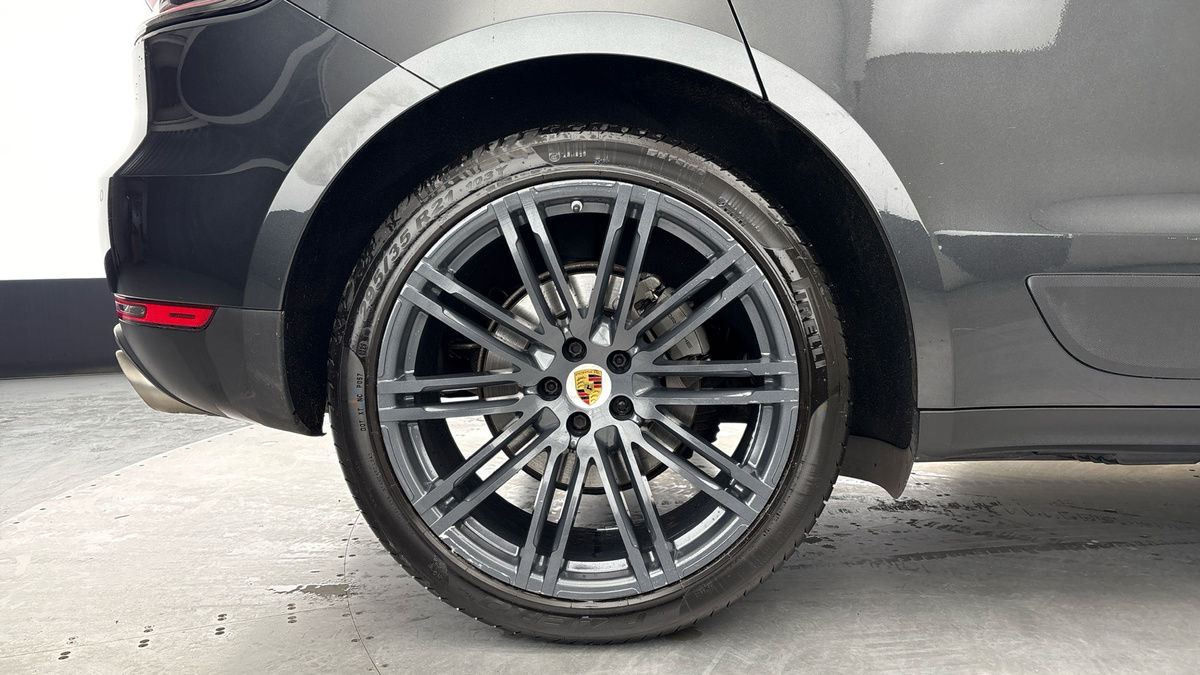 Porsche Macan Image 10
