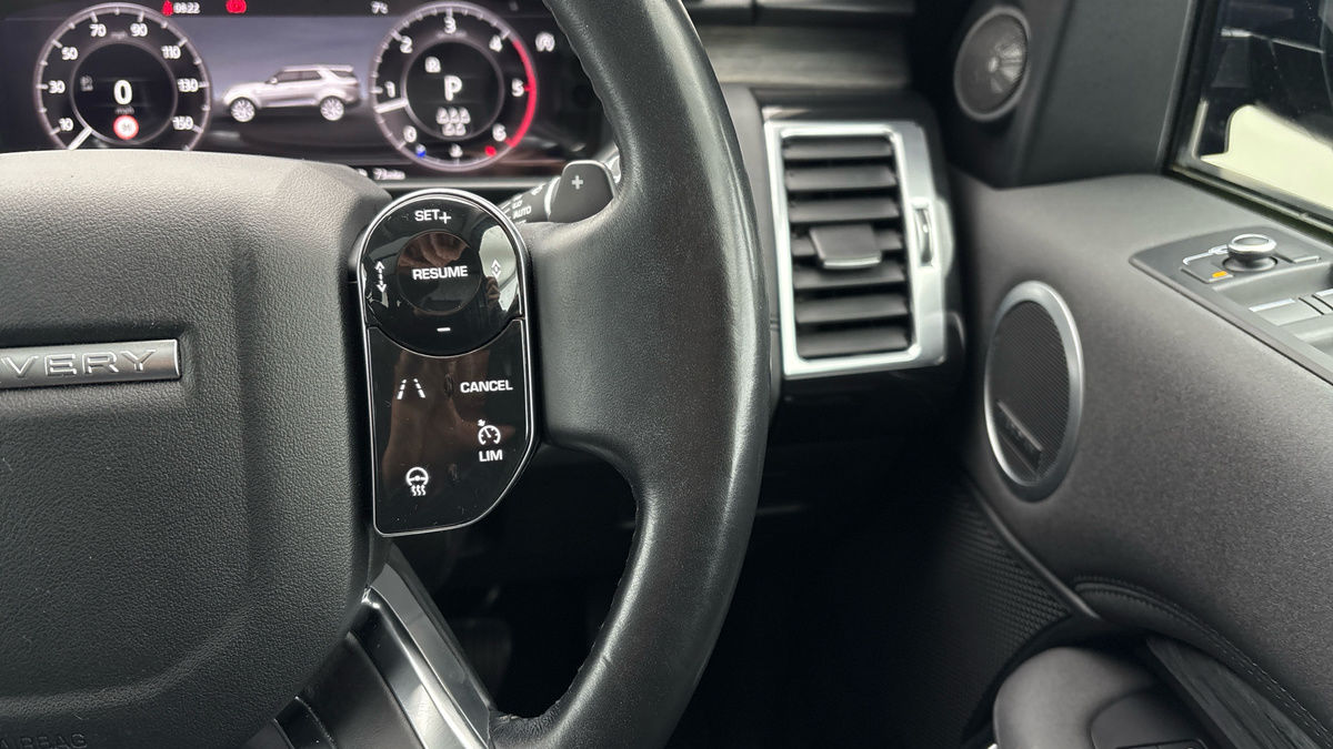 Land Rover Discovery Image 14