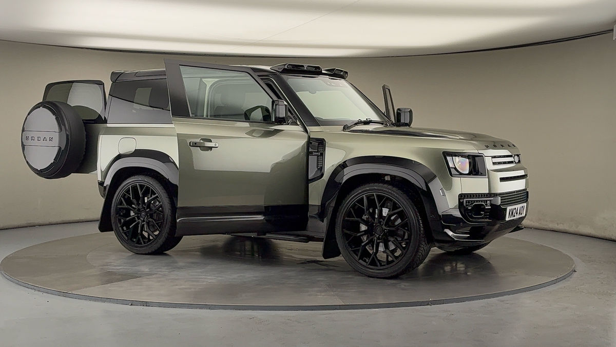 More views of Land Rover Defender 90