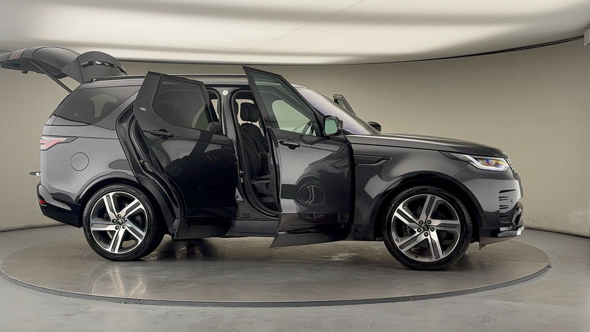 More views of Land Rover Discovery