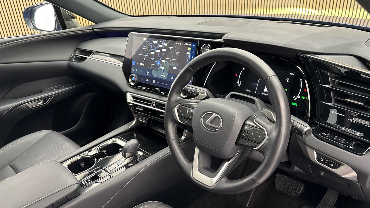 Lexus RX Image 5