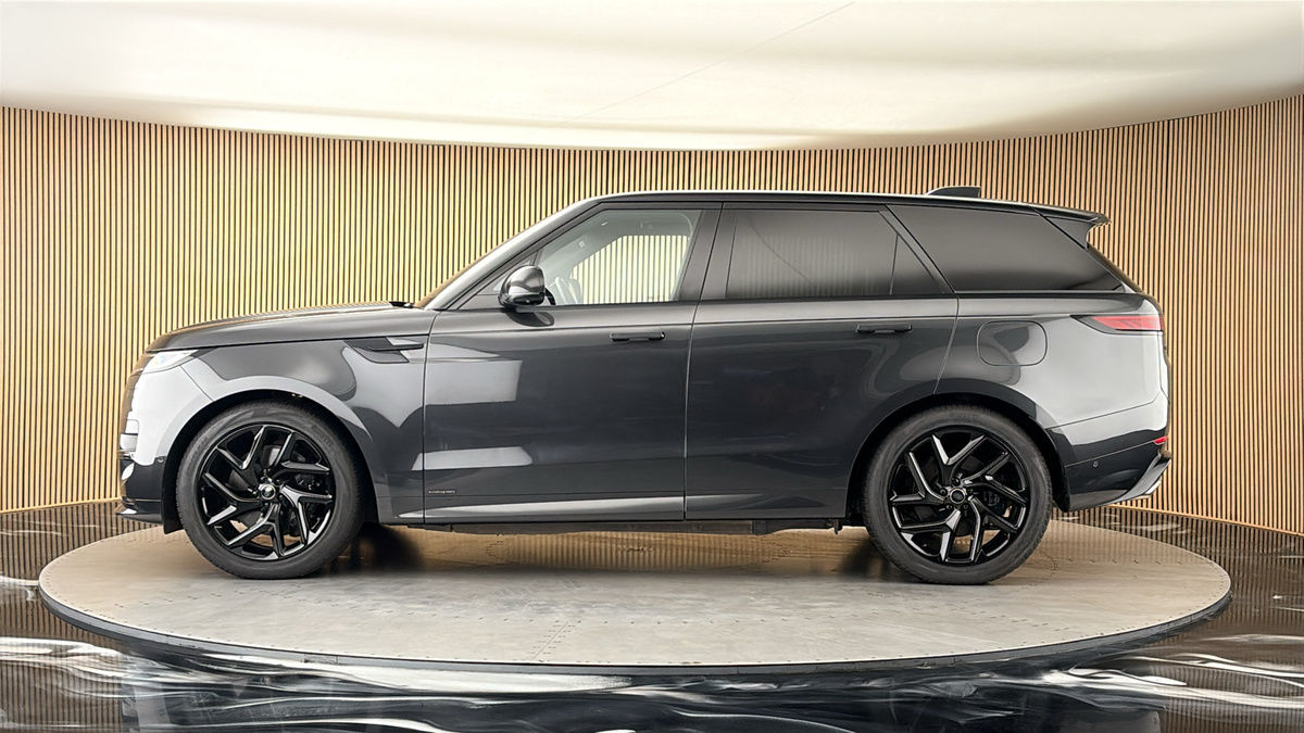 Land Rover Range Rover Sport Image 15