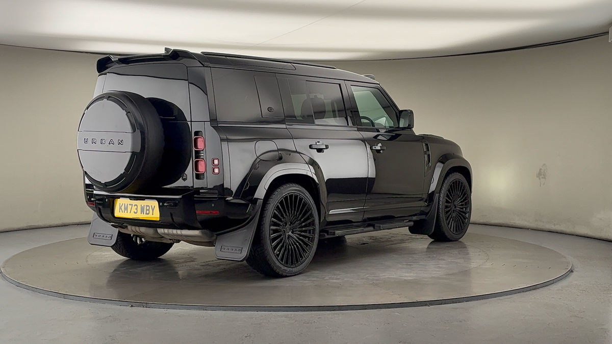 More views of Land Rover Defender 110