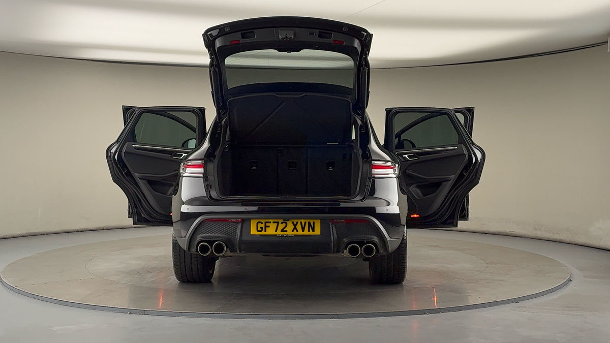 More views of Porsche Macan