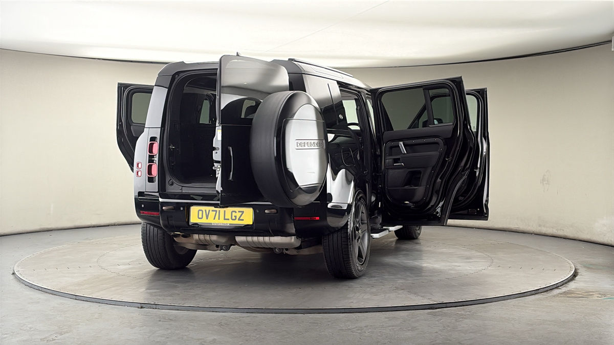 More views of Land Rover Defender 110