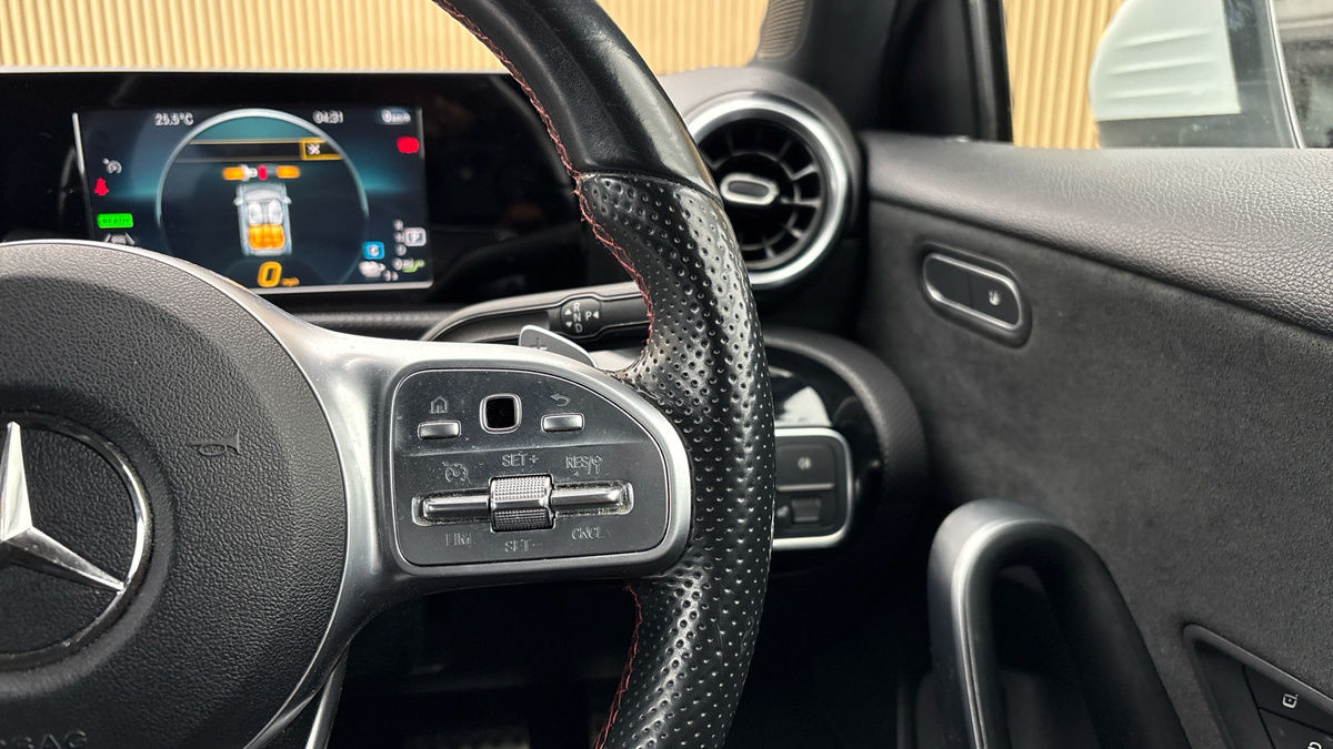 Mercedes-Benz A Class Image 14