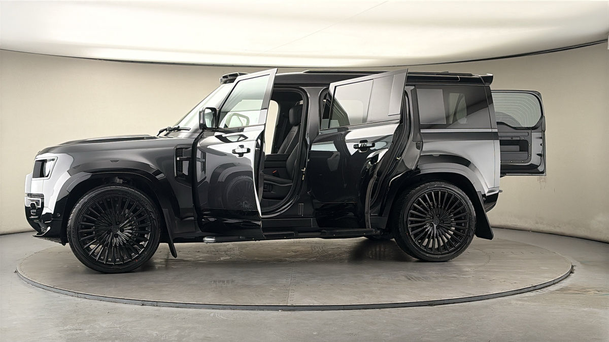 More views of Land Rover Defender 110