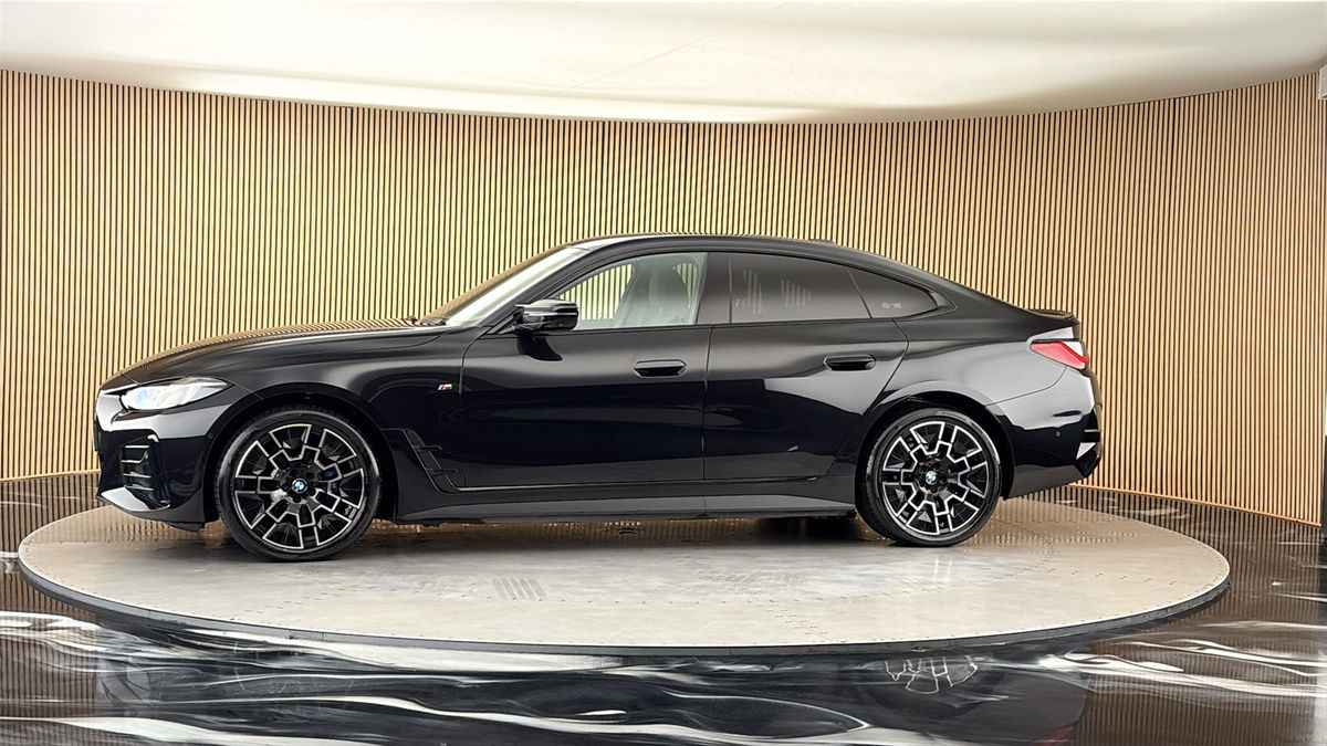 More views of BMW i4