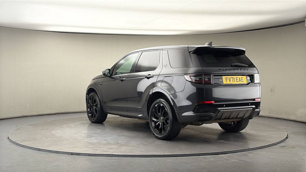 Land Rover Discovery Sport Image 2