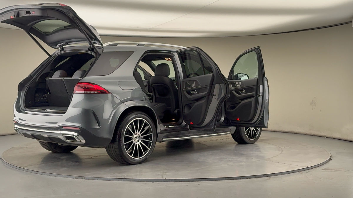 More views of Mercedes-Benz GLE