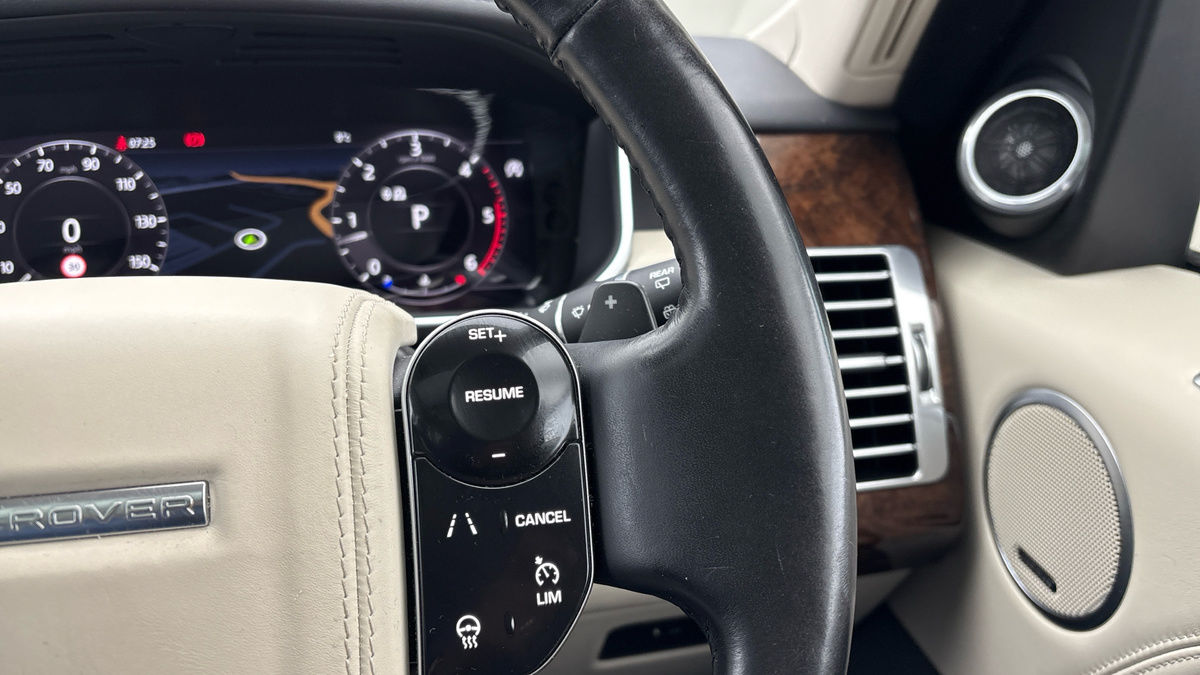 Land Rover Range Rover Image 14