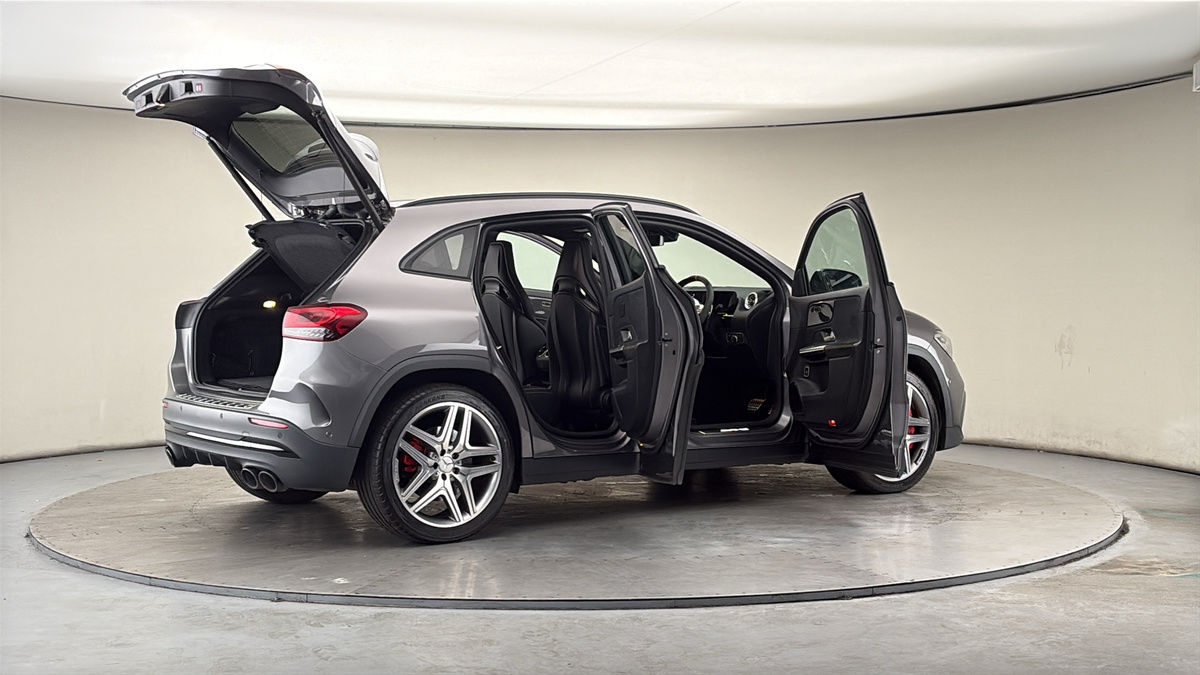 More views of Mercedes-Benz GLA