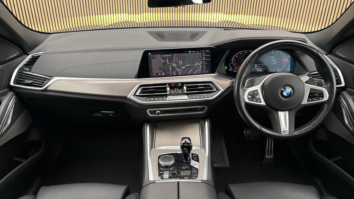 BMW X6 Image 12
