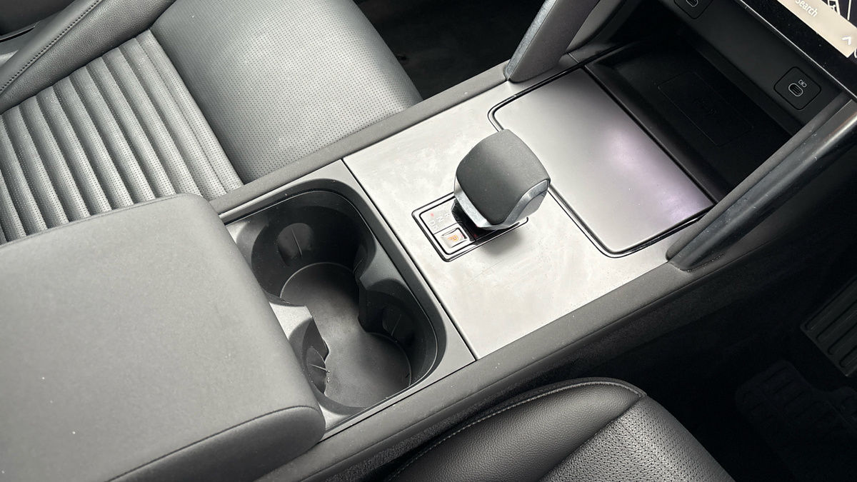 Land Rover Discovery Sport Image 18