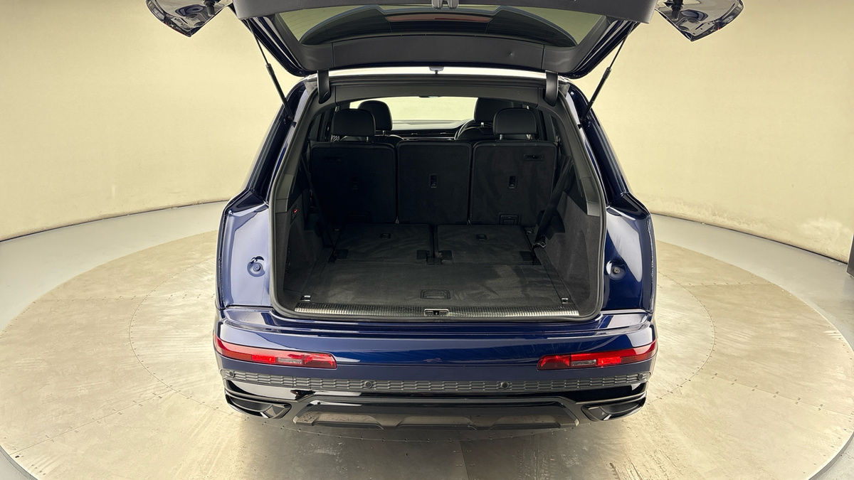 Audi Q7 Image 11