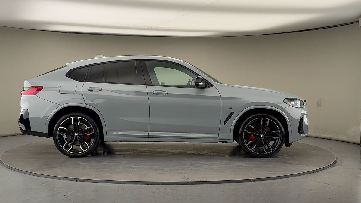 BMW X4 Image 16