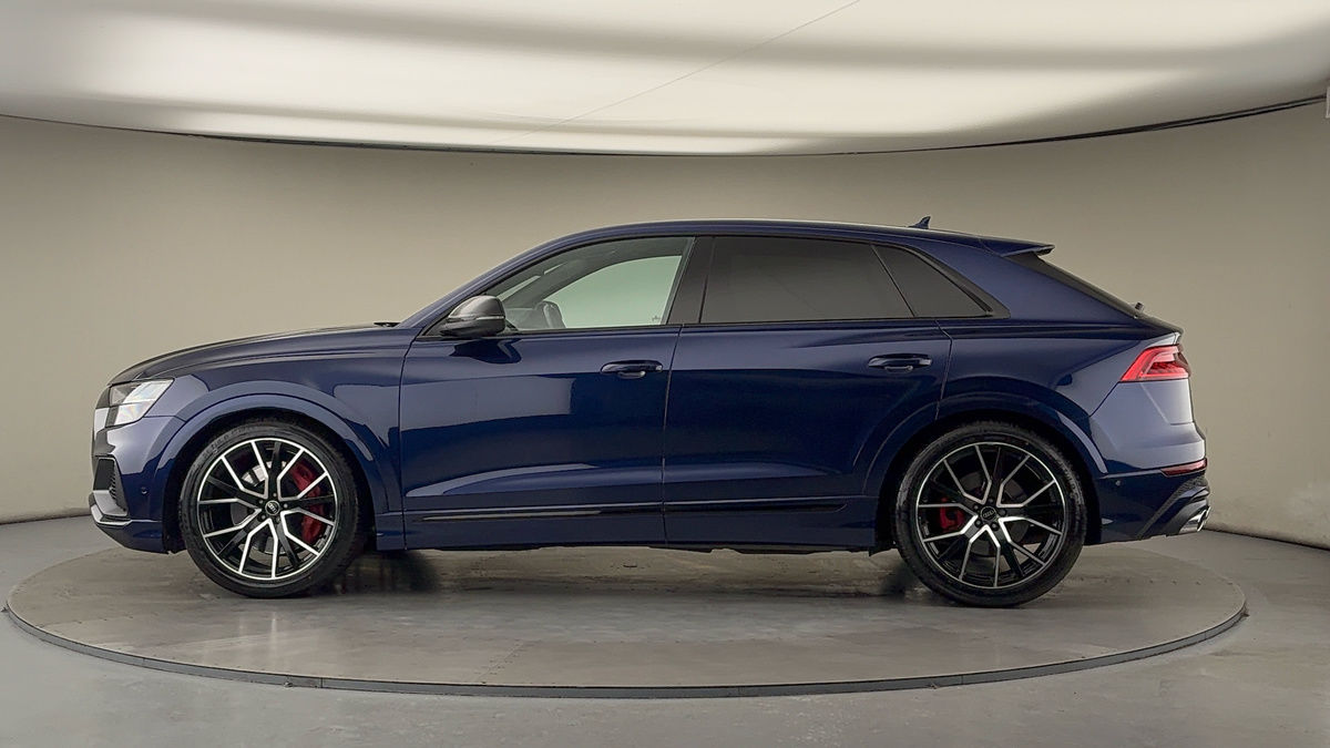 More views of Audi SQ8