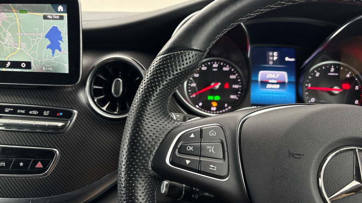 Mercedes-Benz V Class Image 13