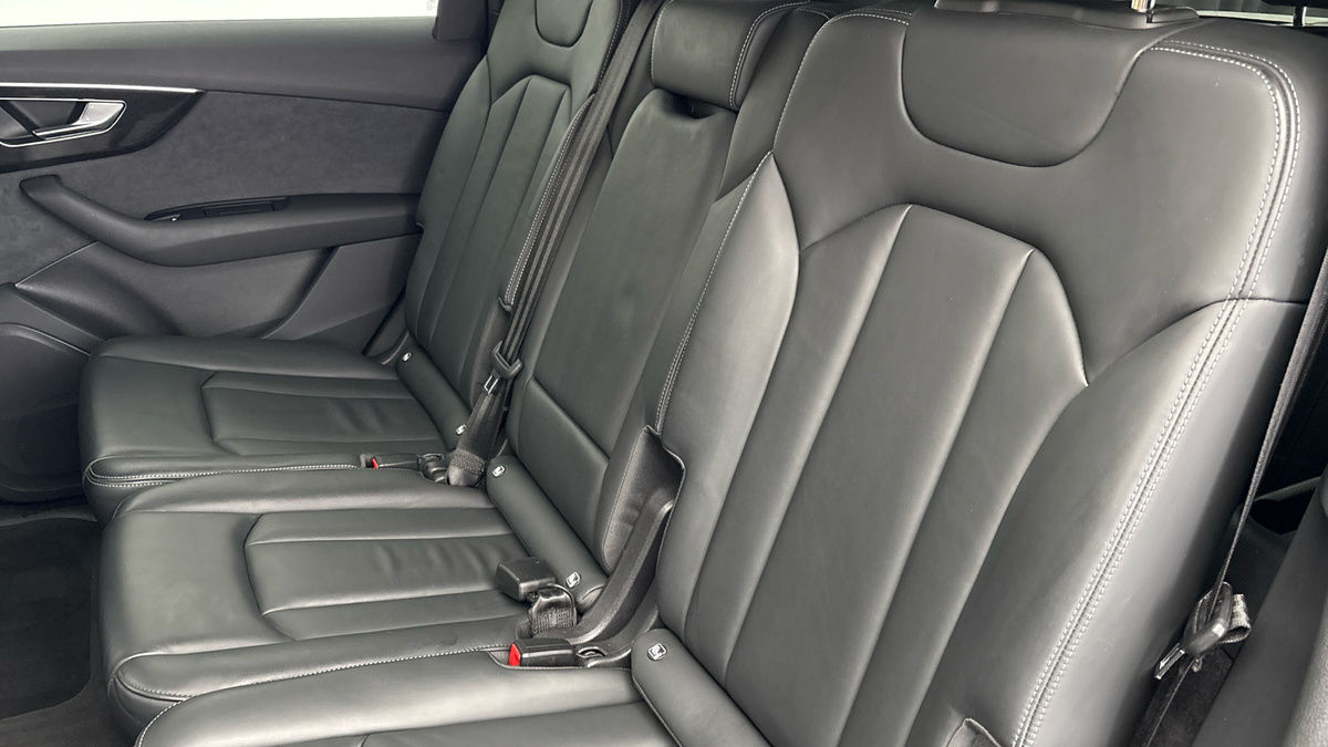 Audi Q7 Image 8
