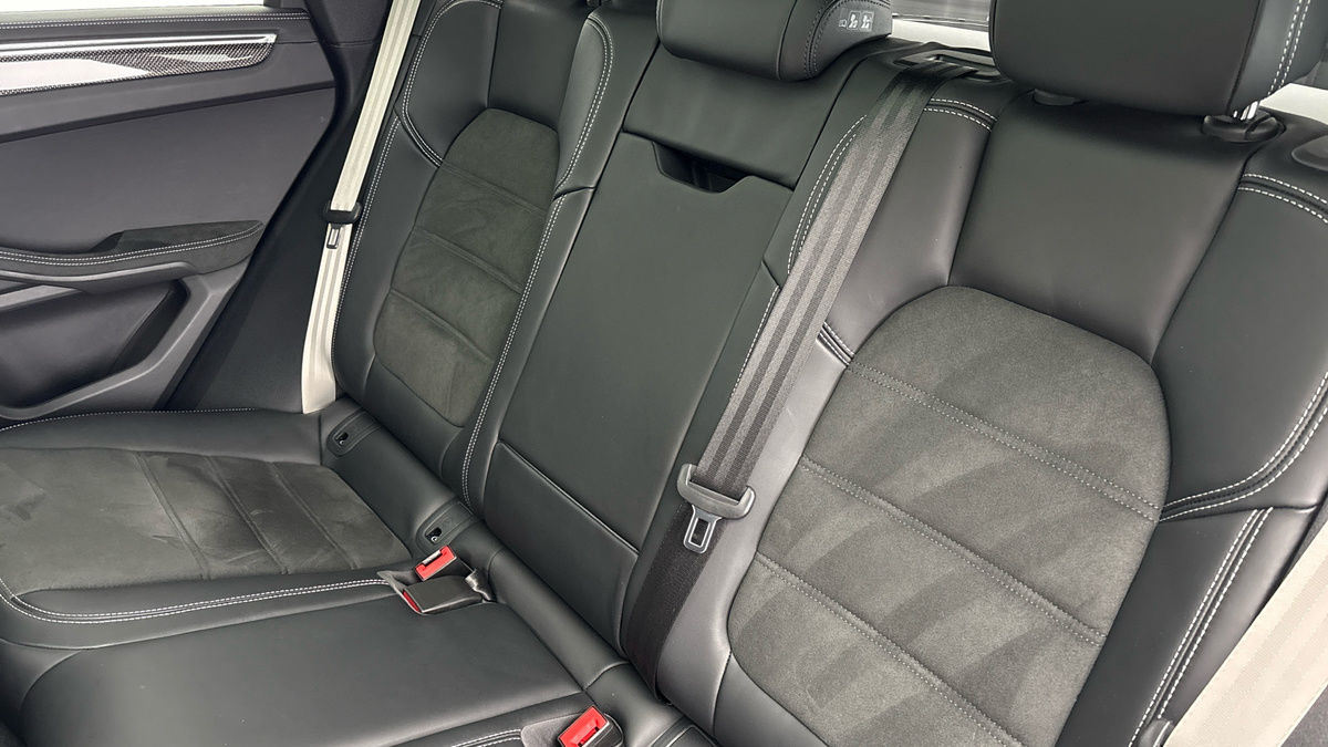 Porsche Macan Image 8