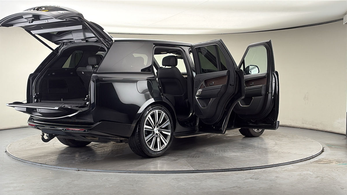 More views of Land Rover Range Rover