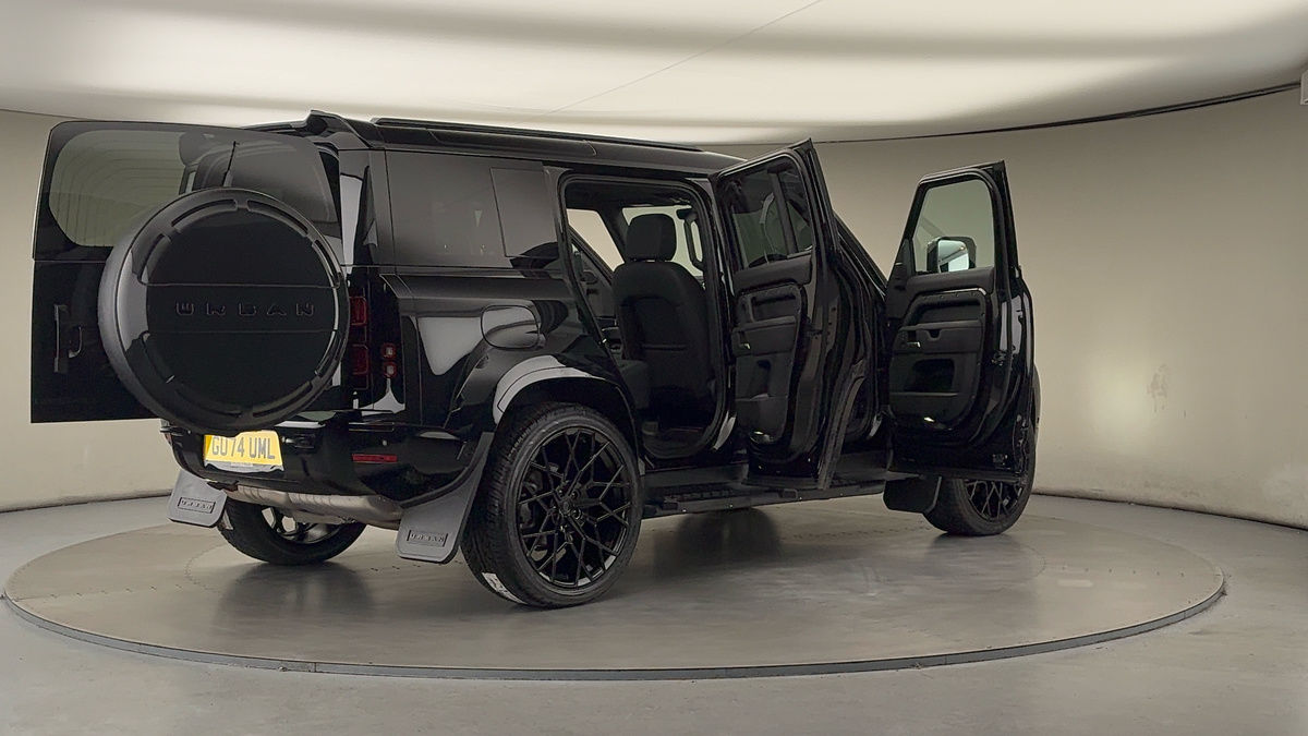 More views of Land Rover Defender 110