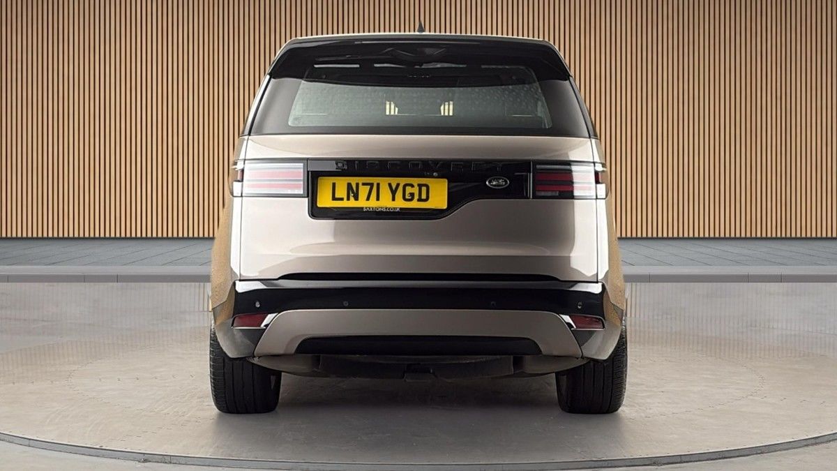 Land Rover Discovery Image 4