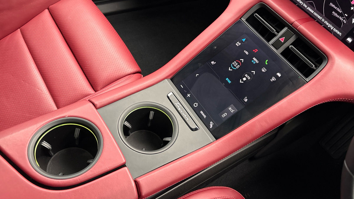 Porsche Taycan Image 19