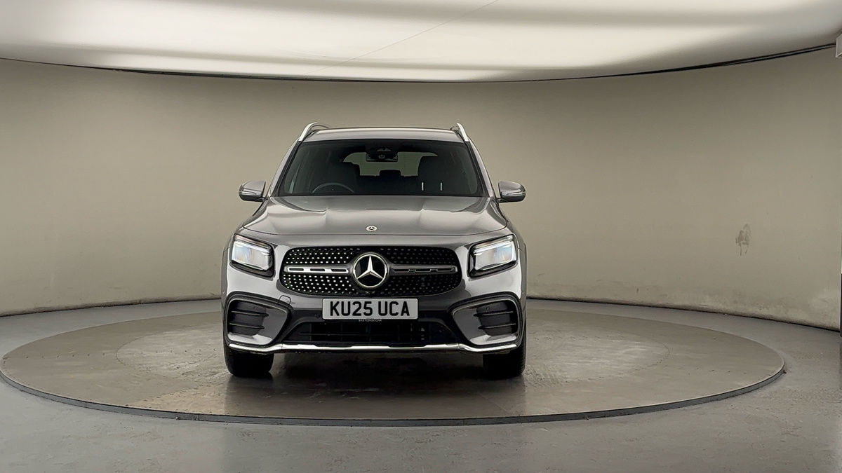 Mercedes-Benz GLB Image 3