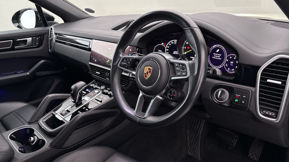 Porsche Cayenne Image 5