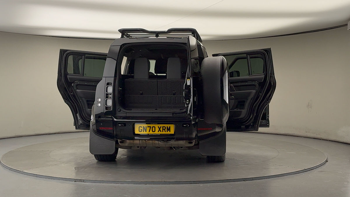 More views of Land Rover Defender 110