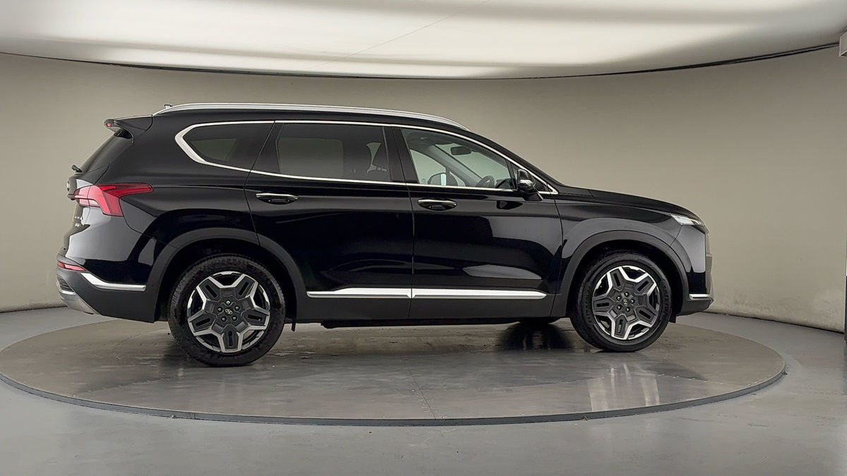 More views of Hyundai Santa Fe
