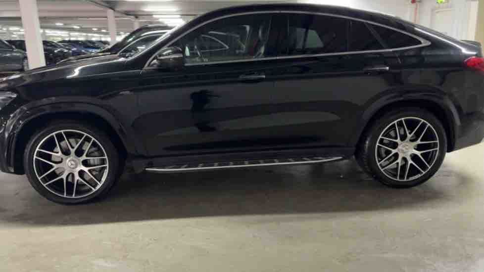 More views of Mercedes-Benz GLE