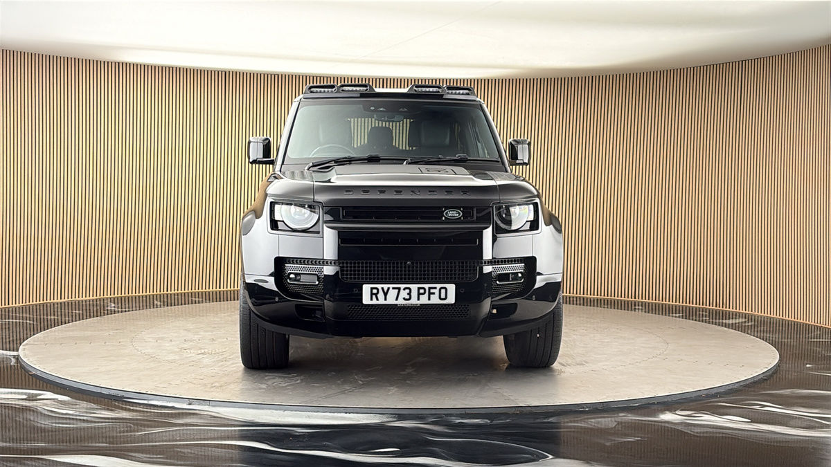 More views of Land Rover Defender 90