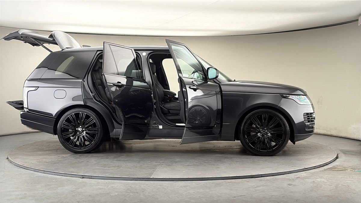 More views of Land Rover Range Rover