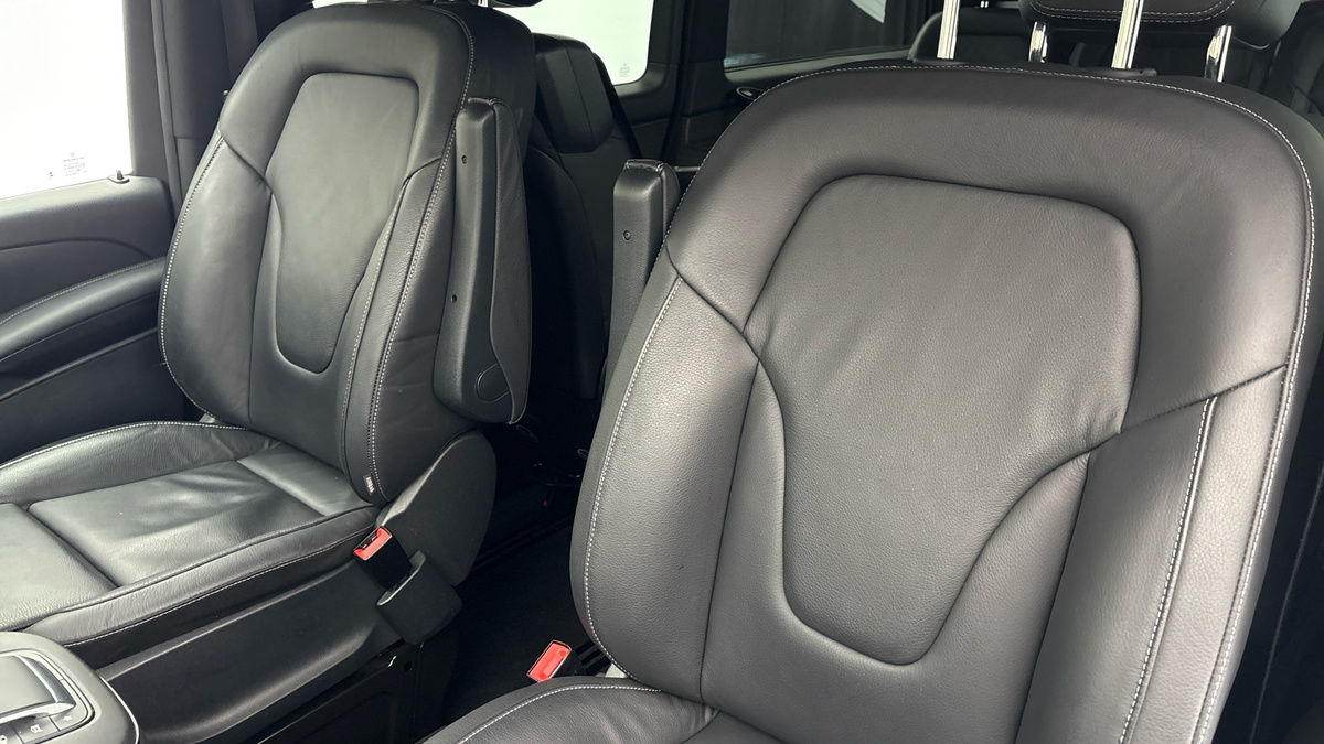Mercedes-Benz V Class Image 7