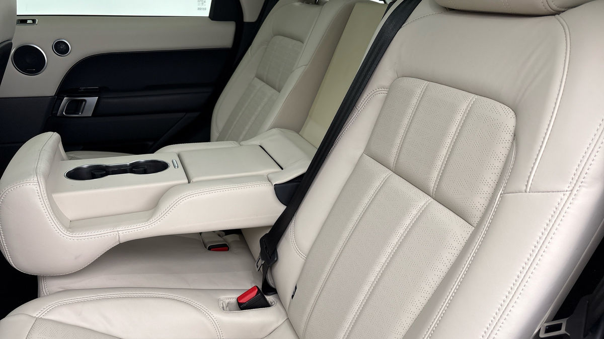 Land Rover Range Rover Sport Image 9